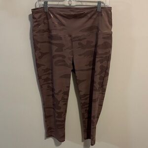 Ruby ribbon size xl Brown Camouflage Leggings with sparkle